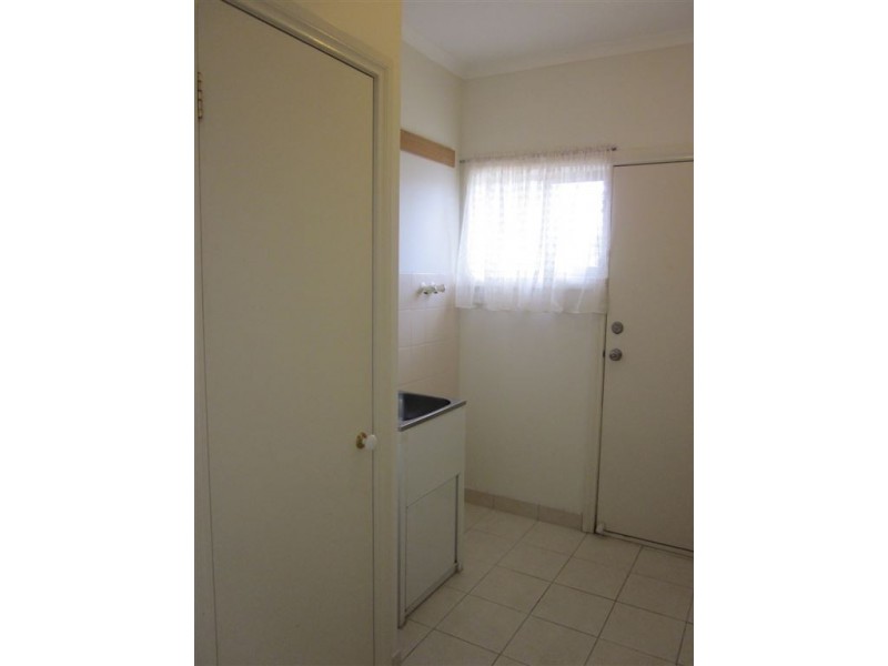 2/9 Madeleine Road, Clayton VIC 3168