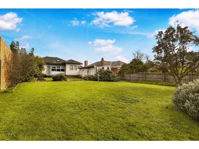 60 Prince Charles Street, Clayton VIC 3168