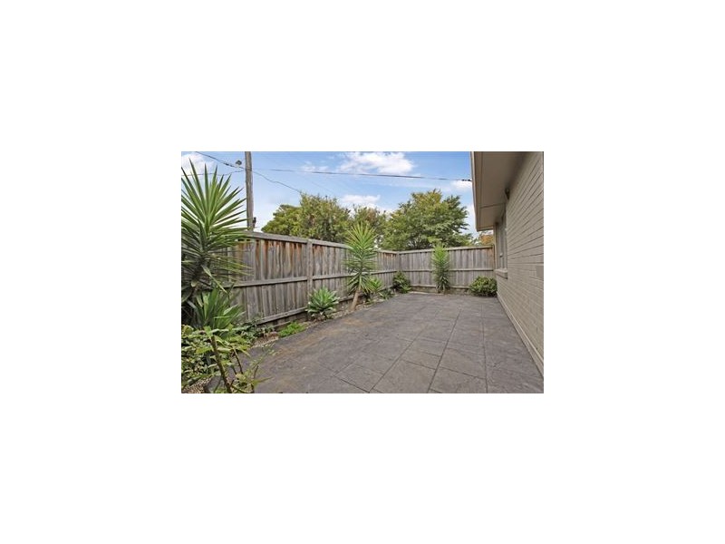 1/18 Wordsworth Avenue, Clayton South VIC 3169