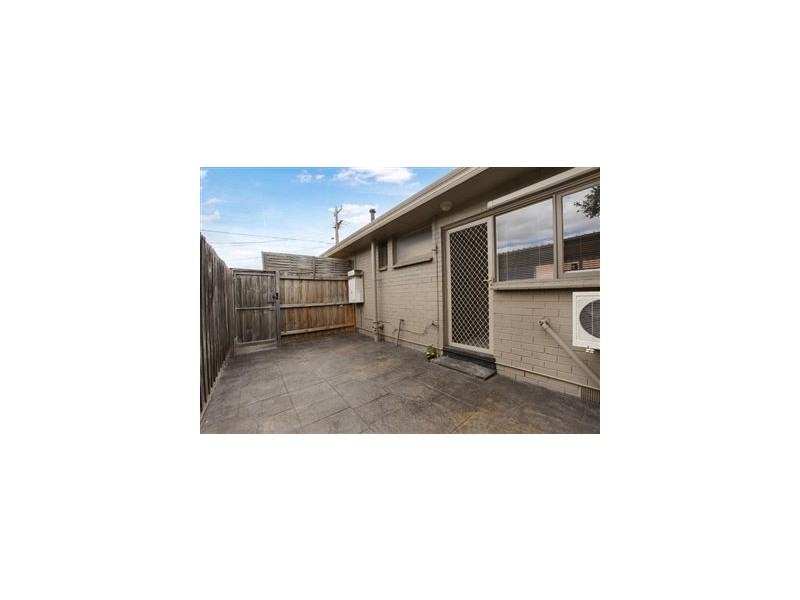 1/18 Wordsworth Avenue, Clayton South VIC 3169