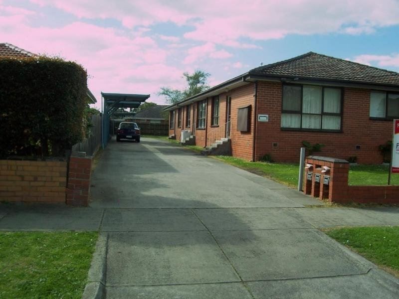 2/13 First Avenue, Dandenong North VIC 3175