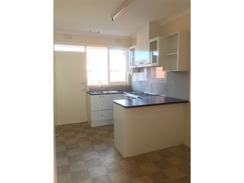 2/13 First Avenue, Dandenong North VIC 3175