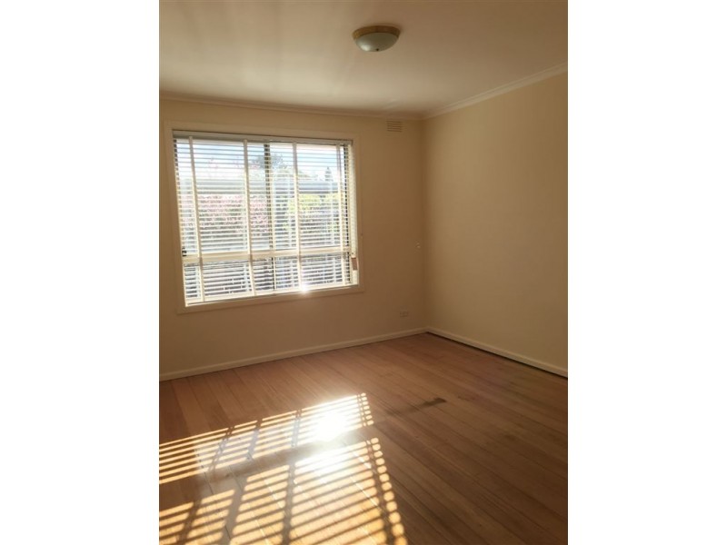 2/13 First Avenue, Dandenong North VIC 3175