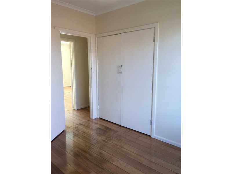 2/13 First Avenue, Dandenong North VIC 3175