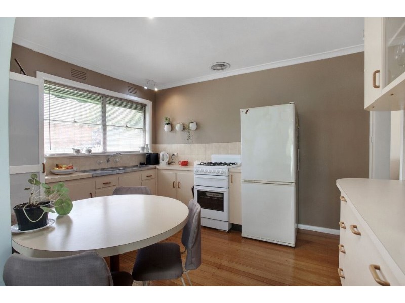 4 Amos Court, Clayton South VIC 3169