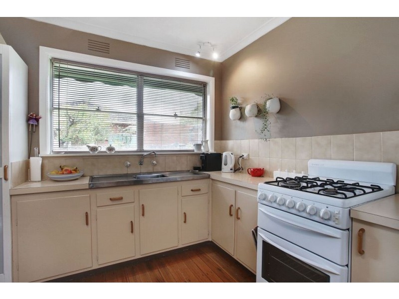 4 Amos Court, Clayton South VIC 3169