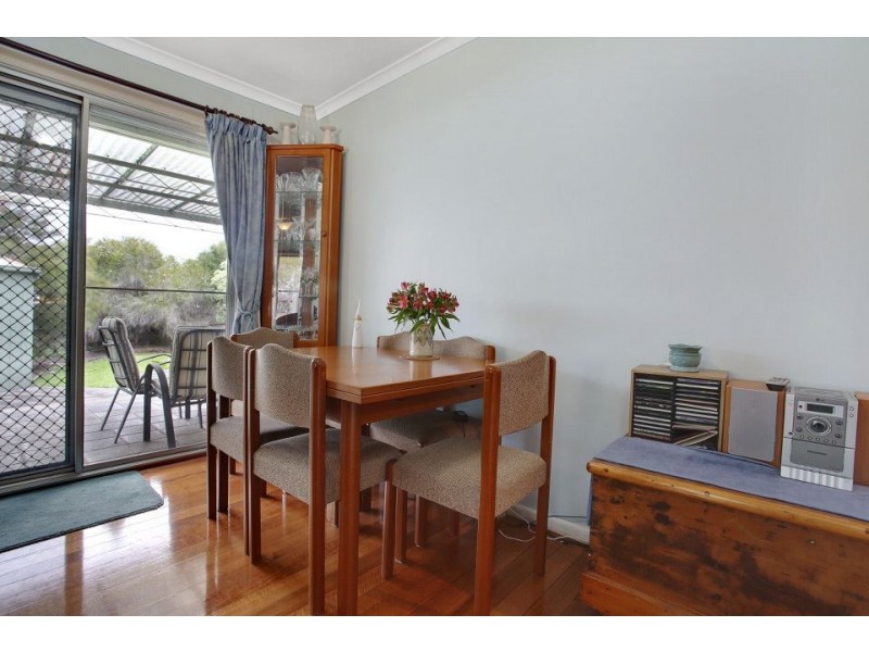 4 Amos Court, Clayton South VIC 3169