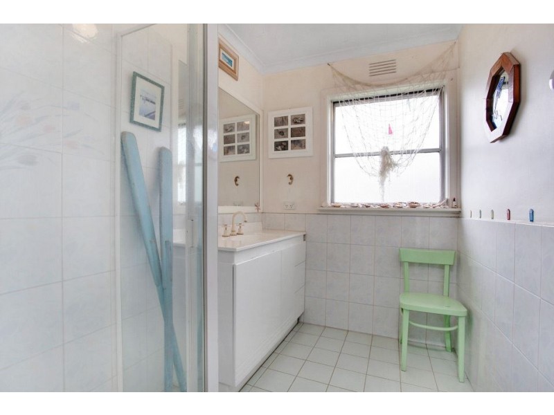 4 Amos Court, Clayton South VIC 3169