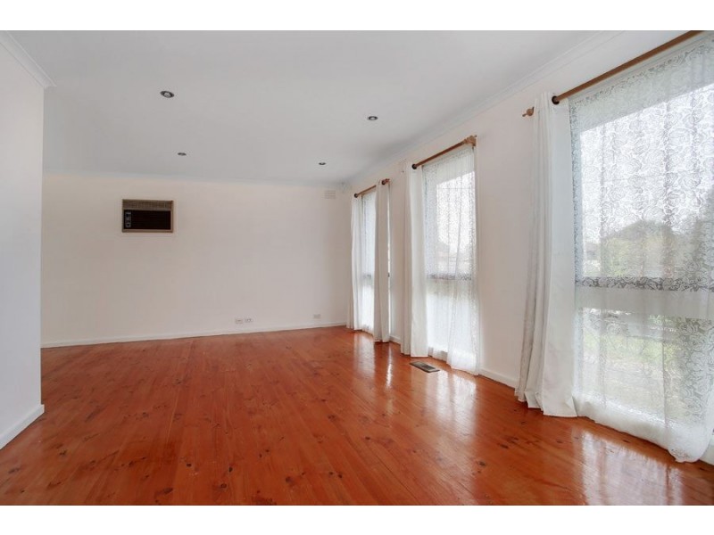 28 Glenelg Drive, Clayton South VIC 3169