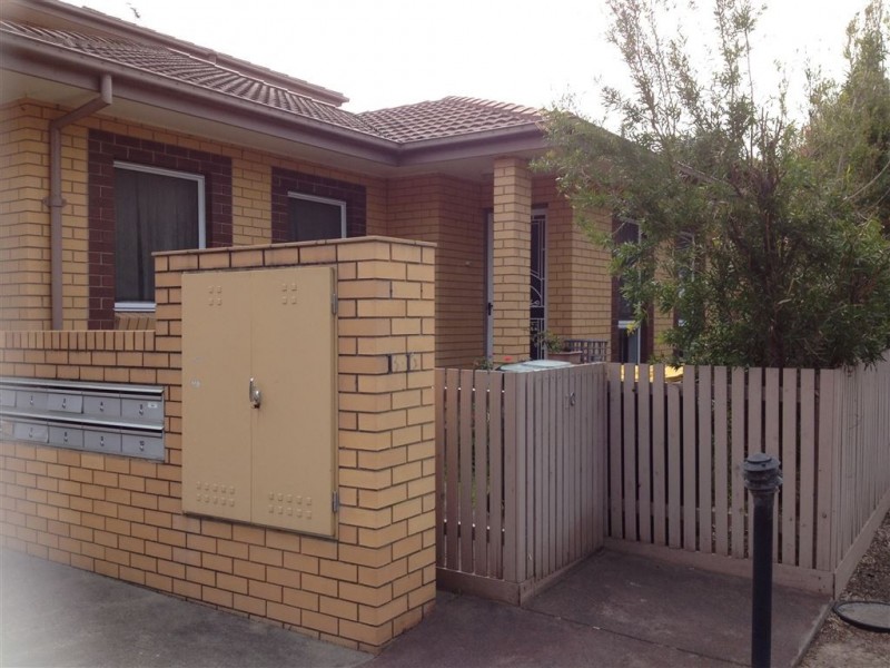 10/13-15 Dixon Street, Clayton VIC 3168