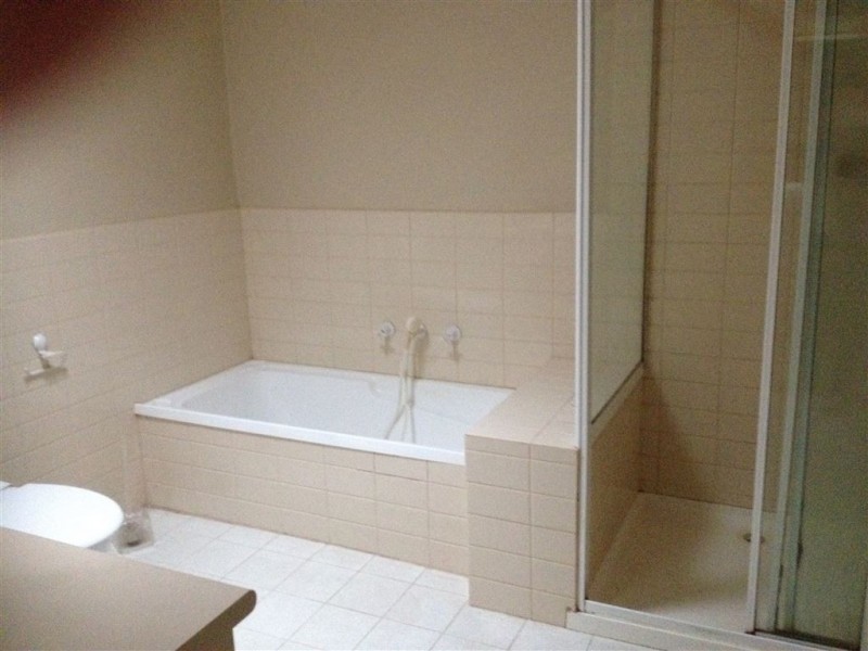 10/13-15 Dixon Street, Clayton VIC 3168