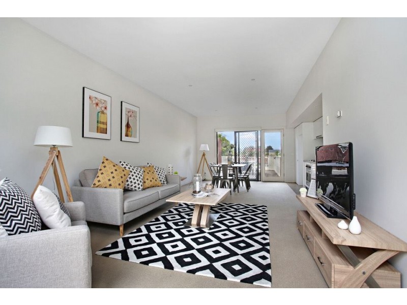 8 Shady Mews, Clayton VIC 3168