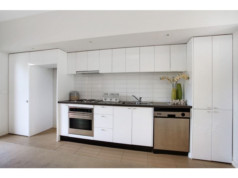 8 Shady Mews, Clayton VIC 3168