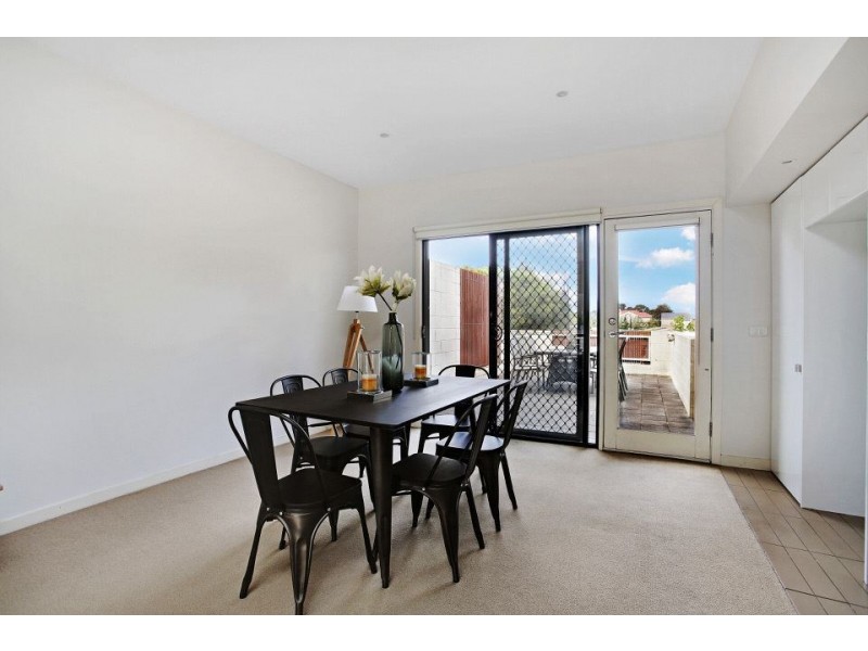 8 Shady Mews, Clayton VIC 3168