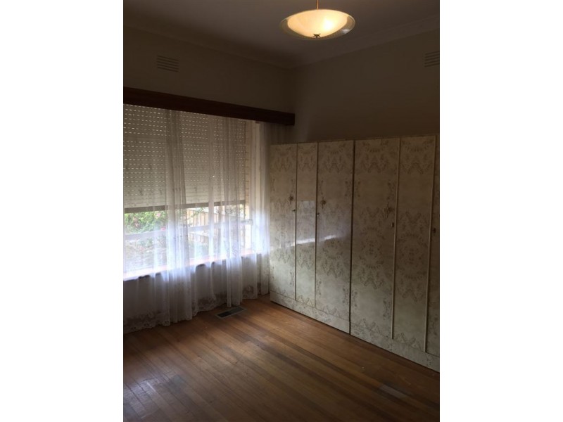 10 Thomas Street, Clayton VIC 3168
