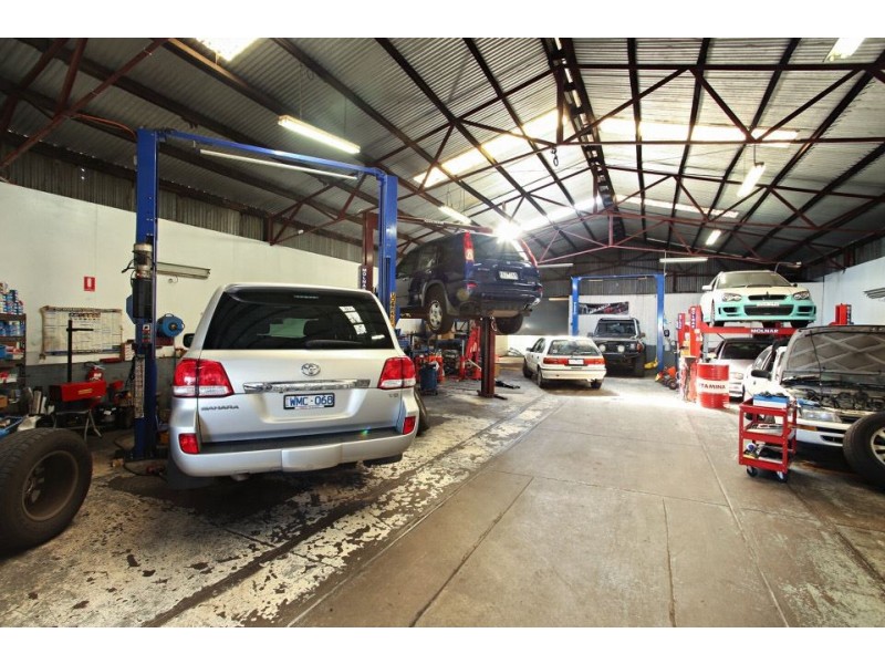 5 James Street, Clayton South VIC 3169