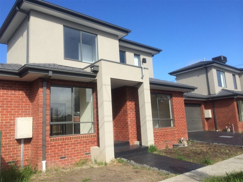 22C Flora Road, Clayton VIC 3168