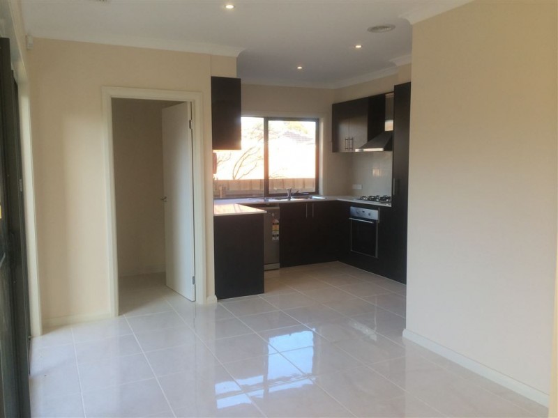 22C Flora Road, Clayton VIC 3168