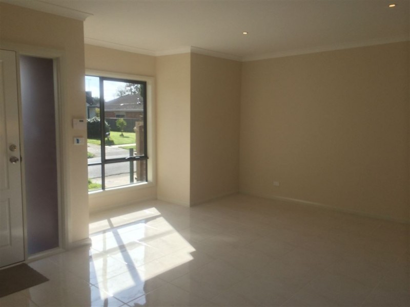 22C Flora Road, Clayton VIC 3168