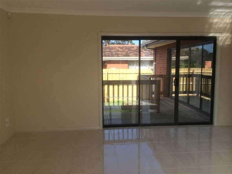 22C Flora Road, Clayton VIC 3168