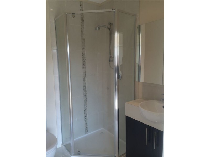 22C Flora Road, Clayton VIC 3168