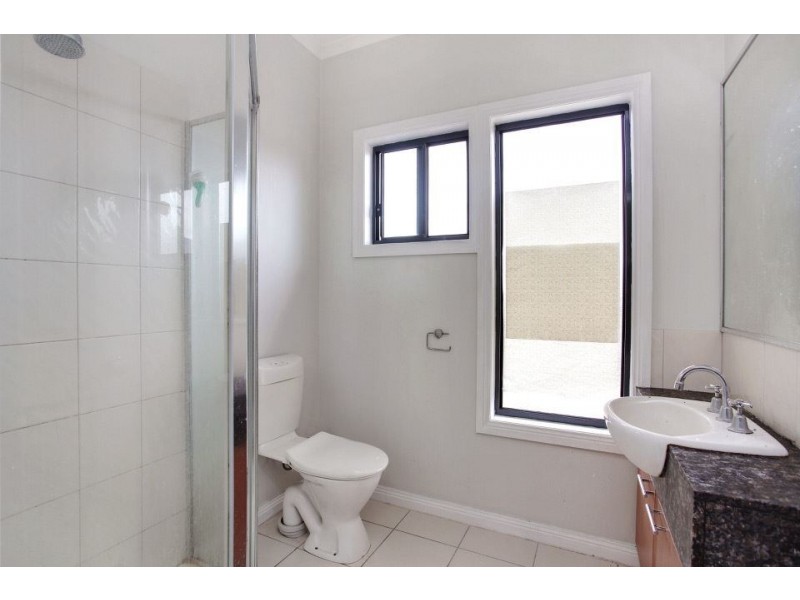 2/72 Gove Street, Springvale VIC 3171