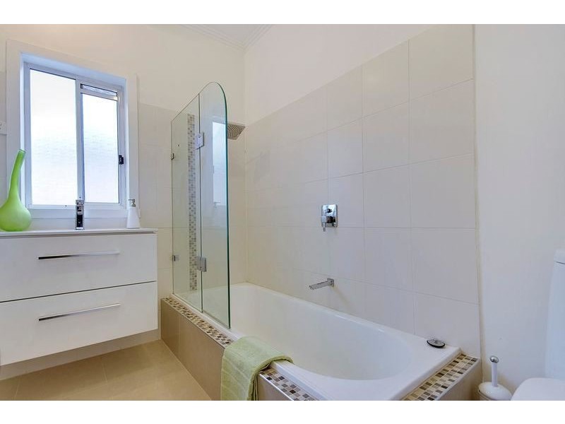 1/9 Third Street, Clayton South VIC 3169
