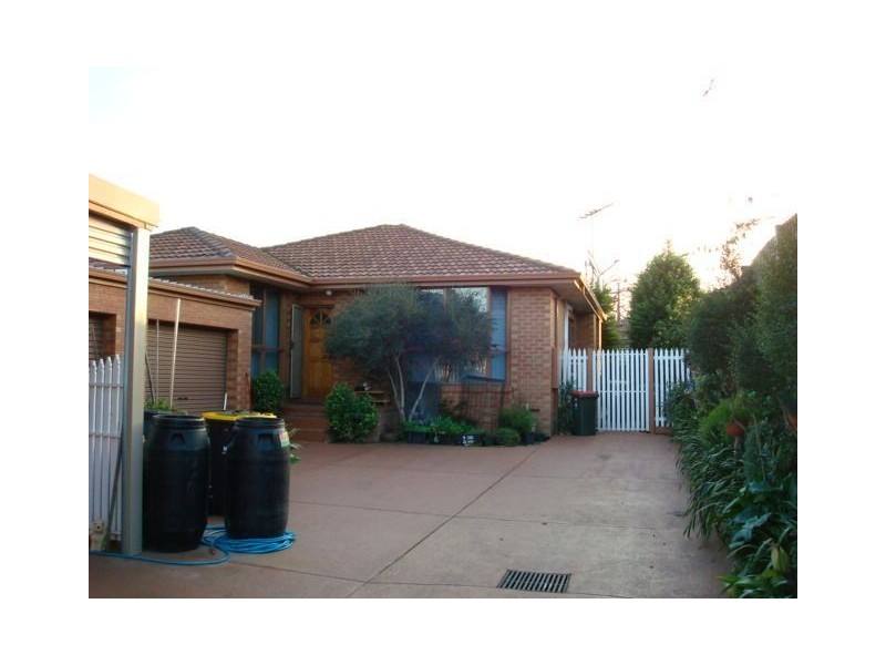 2/85 Eva Street, Clayton VIC 3168