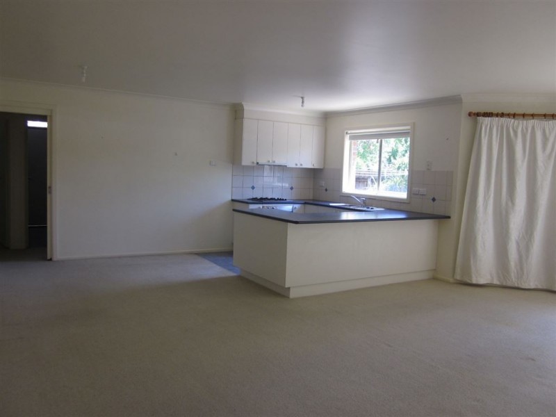 2/77 Kionga Street, Clayton VIC 3168