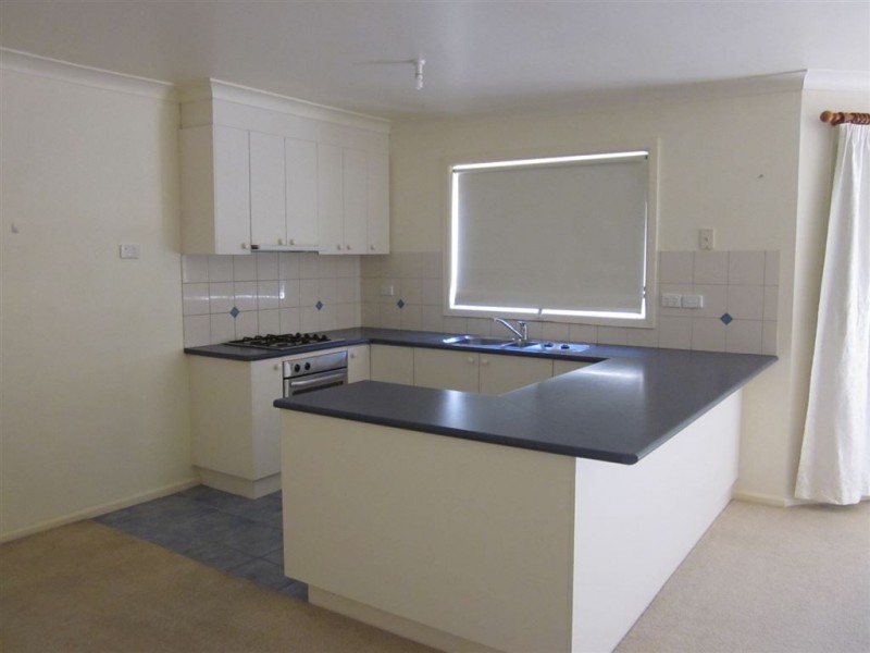 2/77 Kionga Street, Clayton VIC 3168