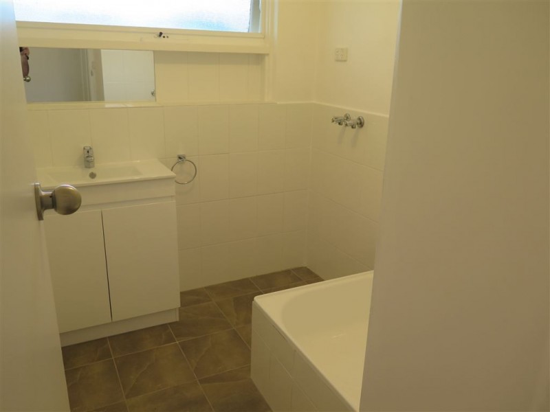 4/4 Sydney Road, Clayton VIC 3168