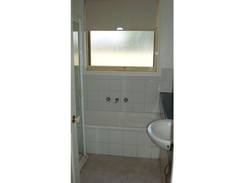 1/322 Haughton Road, Clayton VIC 3168