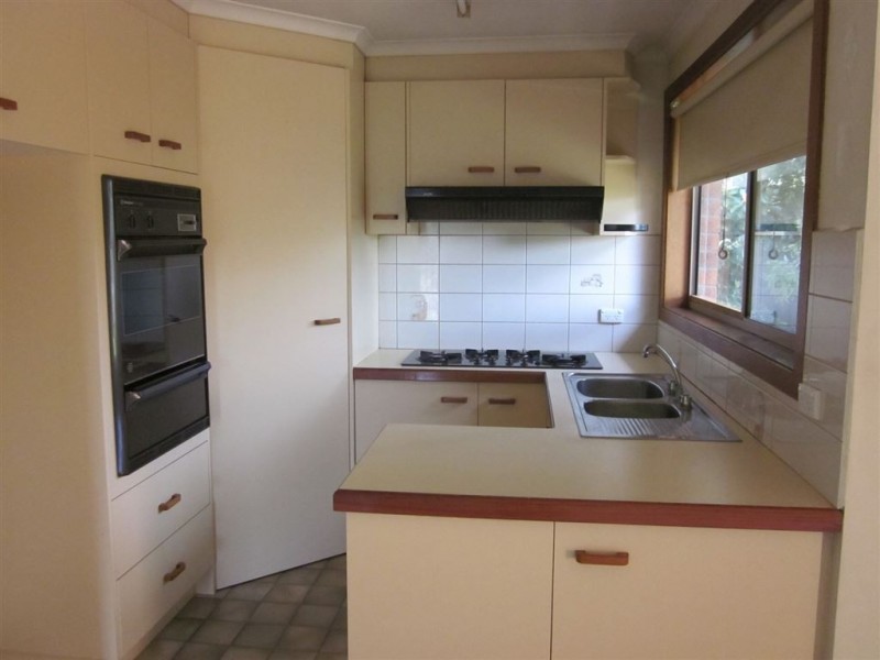 2/207 Carinish Road, Clayton VIC 3168