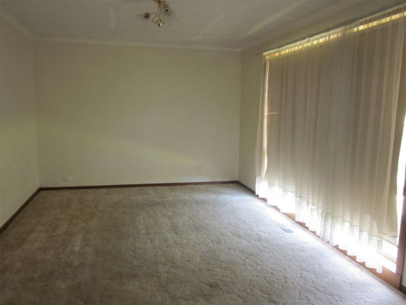 2/207 Carinish Road, Clayton VIC 3168