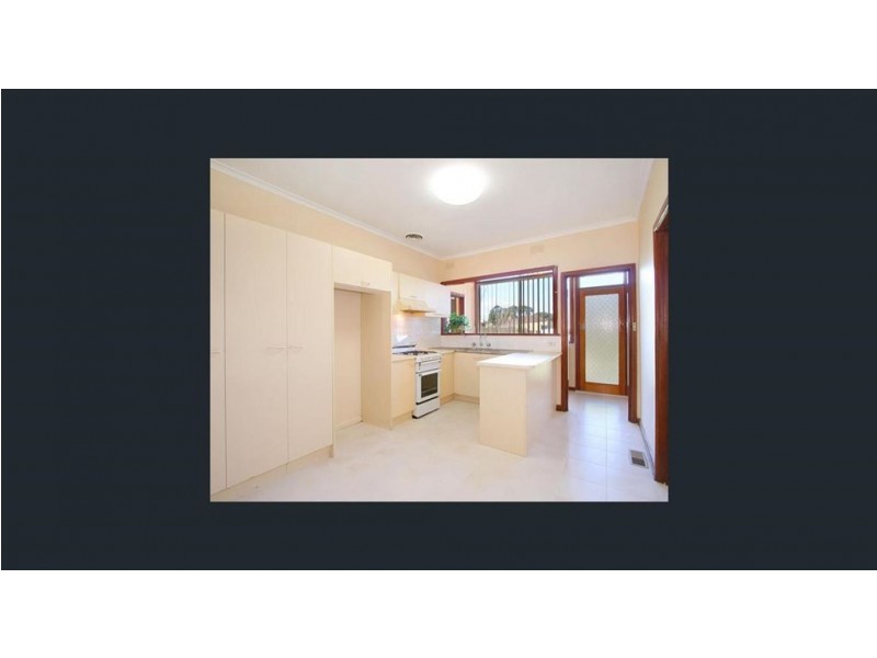 8 Kionga Street, Clayton VIC 3168