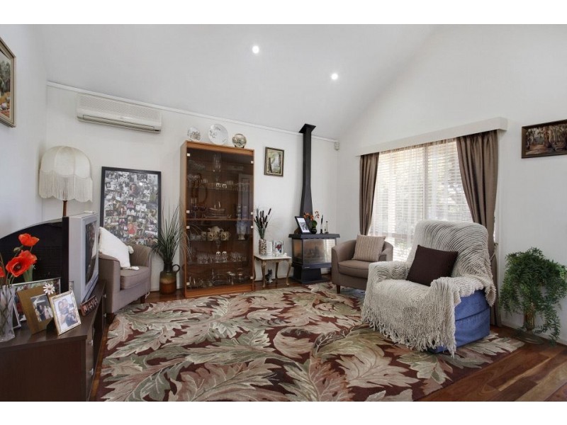 44 Glenelg Drive, Clayton South VIC 3169