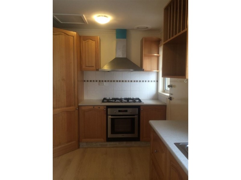 4 Luton Place, Clayton South VIC 3169