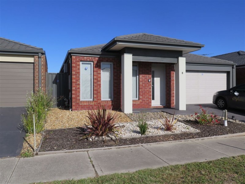 8 Shorey Place, Cranbourne West VIC 3977