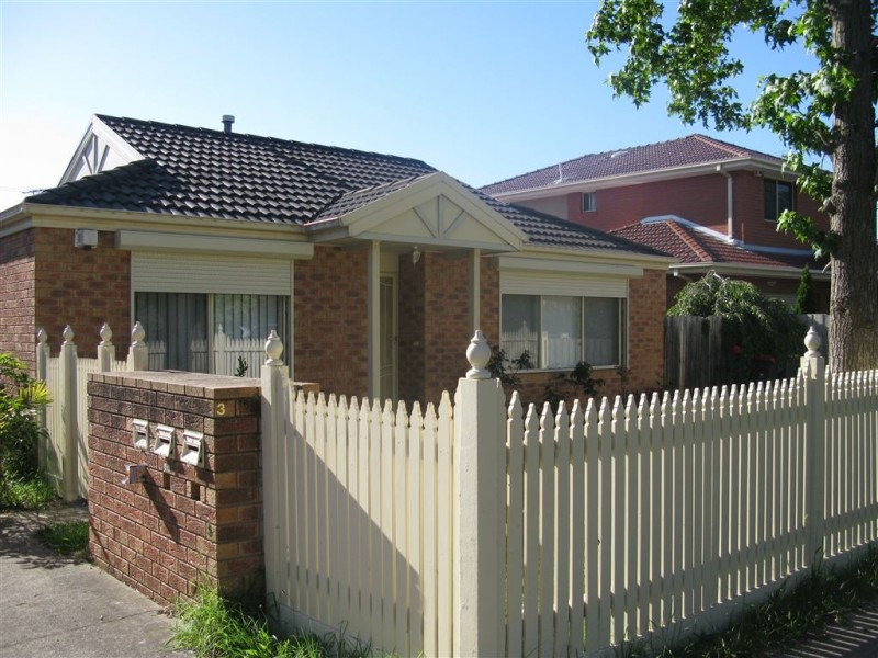 1/3 Marshall Avenue, Clayton VIC 3168