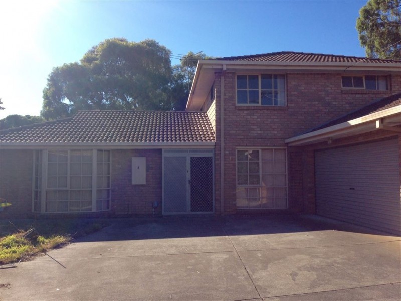 4 Meadow Court, Dingley Village VIC 3172