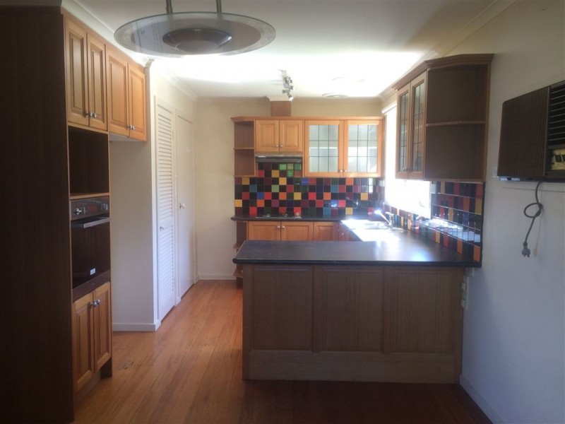 11 Miranda Close, Clayton South VIC 3169