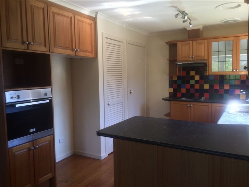 11 Miranda Close, Clayton South VIC 3169