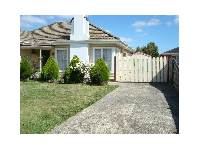 5 Koonawarra Street, Clayton VIC 3168