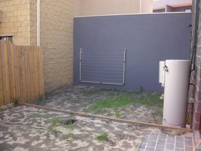 2/27-29 Golden Grove, Springvale South VIC 3172