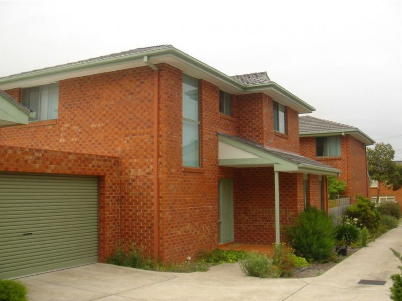 2/11 Iona Street, Clayton VIC 3168