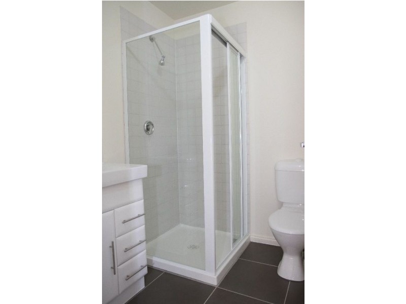 10 & 2/2 Irwin Street, Clayton VIC 3168