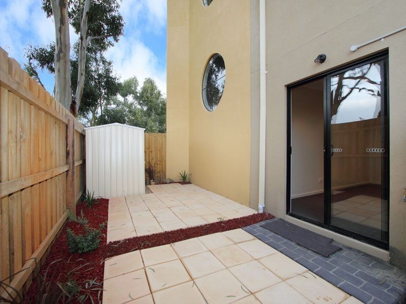 16/27-29 Golden Grove, Springvale South VIC 3172