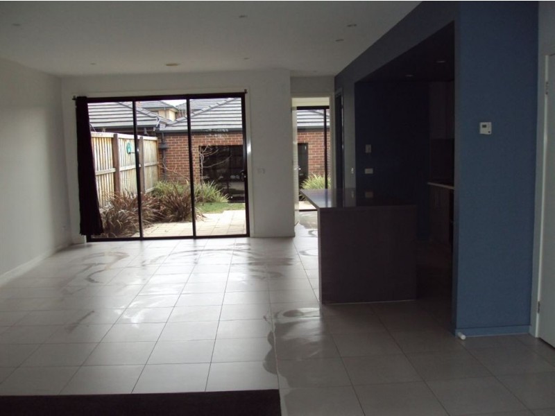 5 Evergreen Boulevard, Clayton South VIC 3169