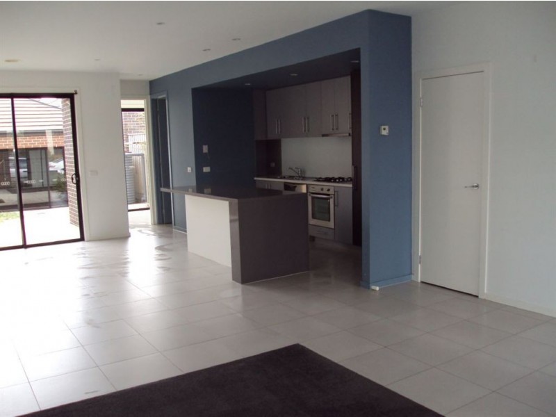 5 Evergreen Boulevard, Clayton South VIC 3169