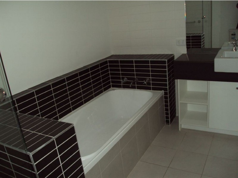 5 Evergreen Boulevard, Clayton South VIC 3169